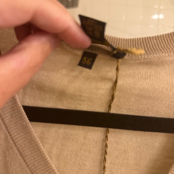 New with Tags Loro Piana Cream Knit Sweater V Neck, Size XL - Picture 8 of 8